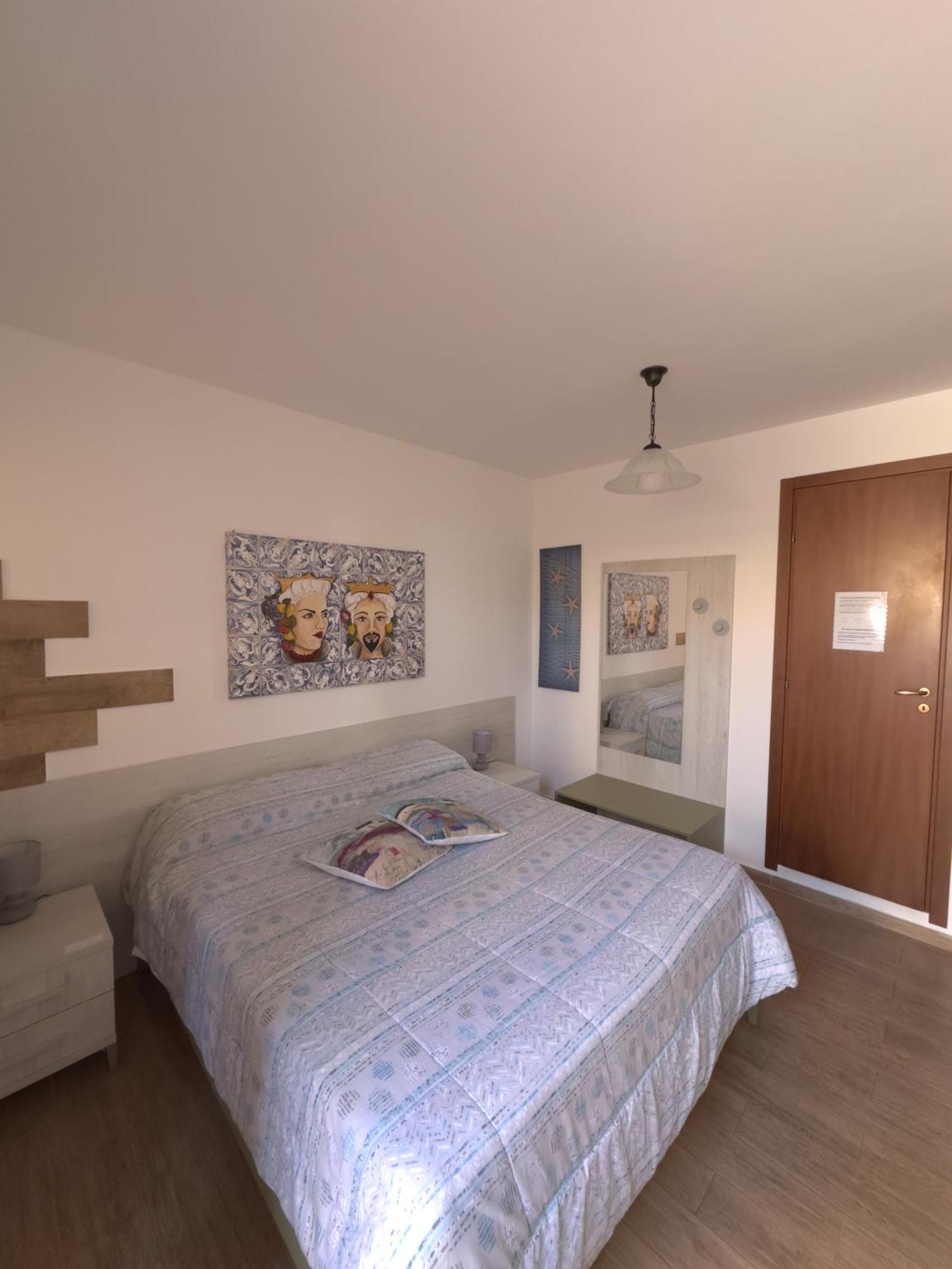 Mareblu Bed & Breakfast Cefalu Bagian luar foto