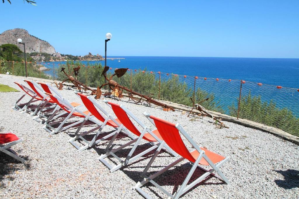 Mareblu Bed & Breakfast Cefalu Bagian luar foto